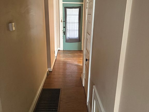 2nd image of 554-578 E 3rd St E #579-1/2