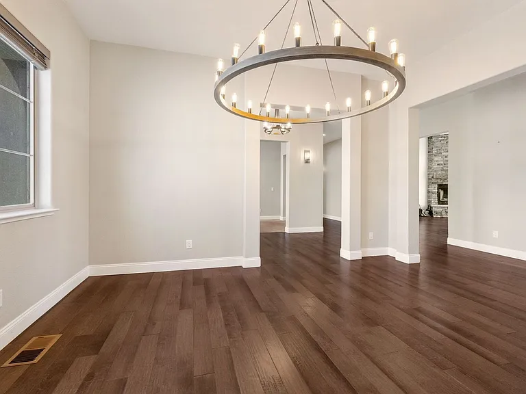 1015 N Cantlon Ln — Photo 5