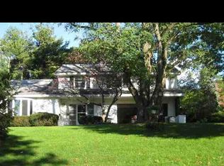 1360 Wemple Ln, Niskayuna, NY 12309