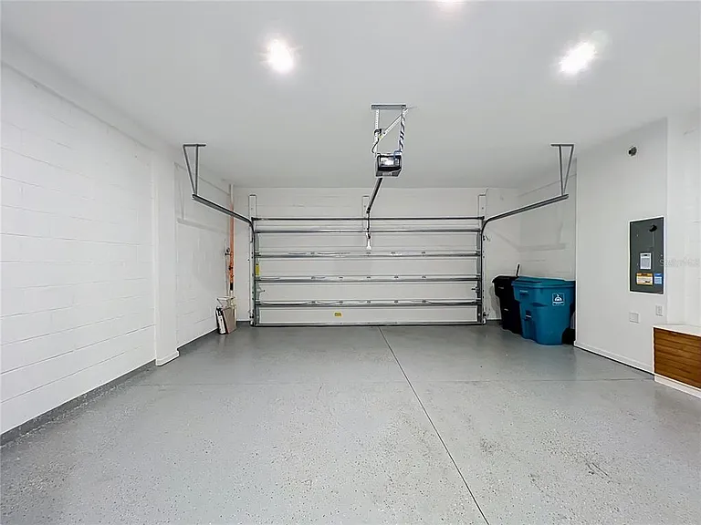 9848 Walkway Dr — Photo 47