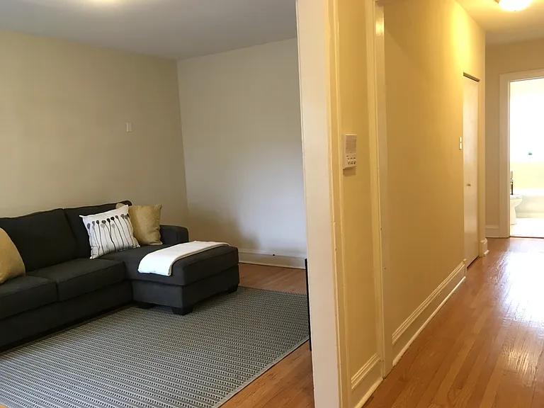 2318 W Granville Ave #3 — Photo 3