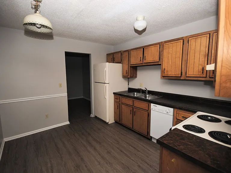 620 Oak Park Blvd #204 — Photo 35