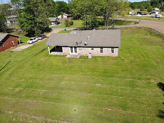 4th image of 27 Shirley Lumas Dr