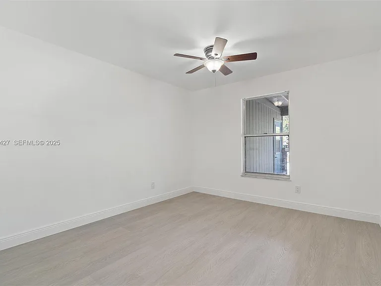 11448 68th St N — Photo 21