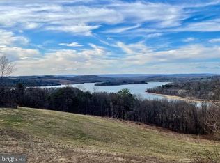 493 Rebers Bridge Rd, Reading, PA 19608