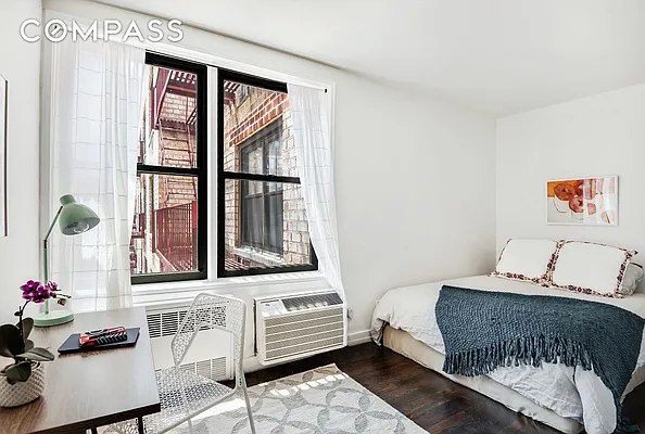 Sold by Compass | media 10