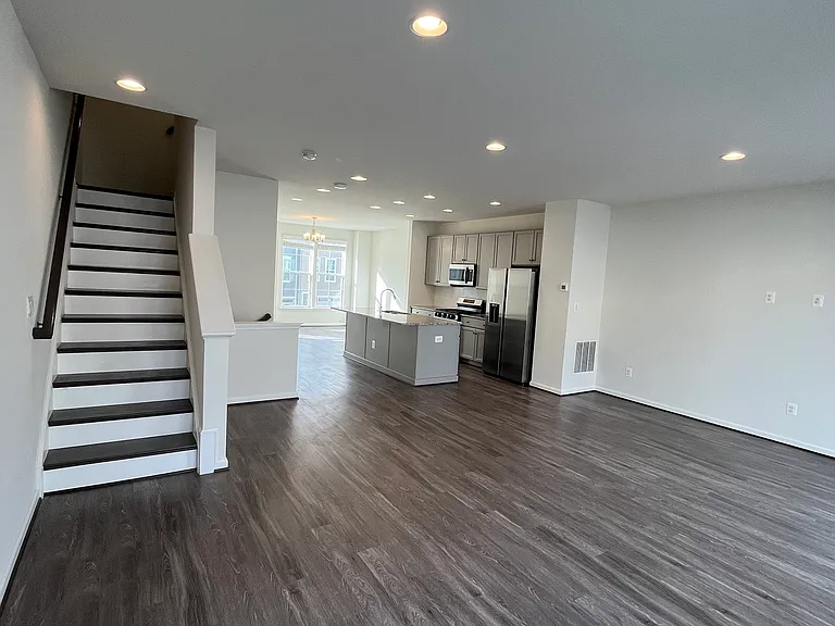 8196 Maude Ln — Photo 8