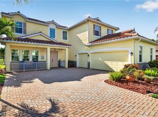 2659 Amber Lake Dr, Cape Coral, FL 33909
