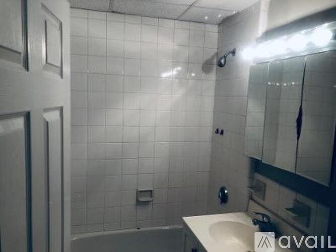 1st image of 285 Lynn Shore Dr APT 611