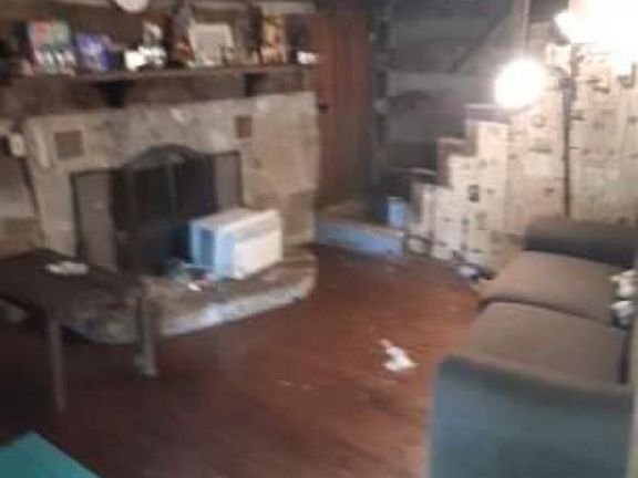 5th image of 122 N 2nd St