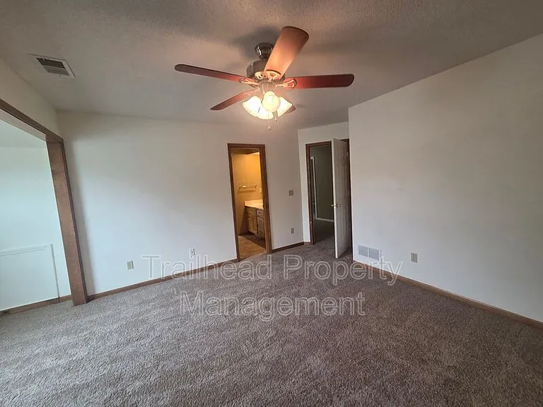 14002 Goodman St — Photo 30