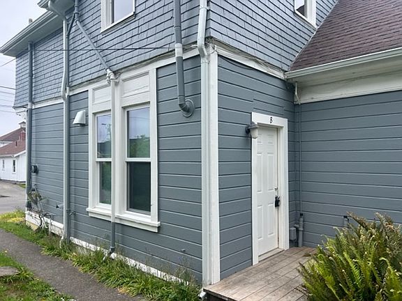 3rd image of 813 C St #B