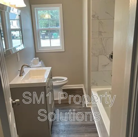 104 Lawndale Ave — Photo 4