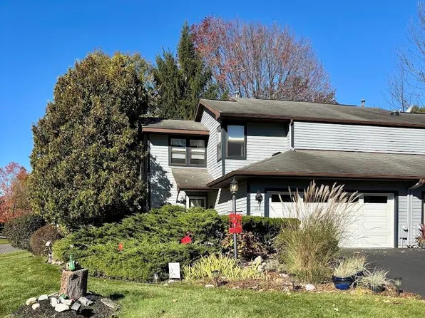 102 Meadowbrook Drive, Slingerlands, NY 12159