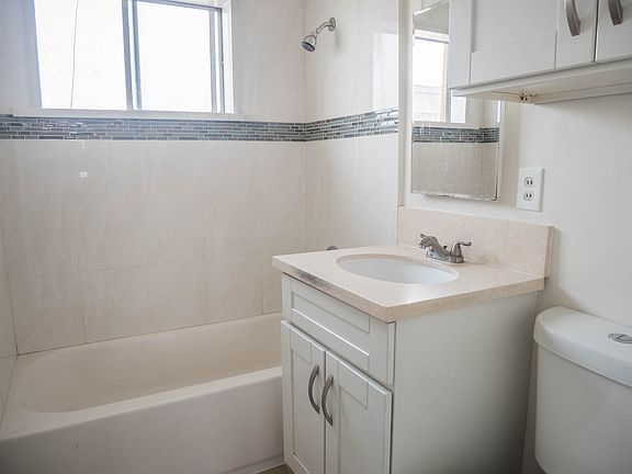 4th image of 16431 Woodruff Ave #9