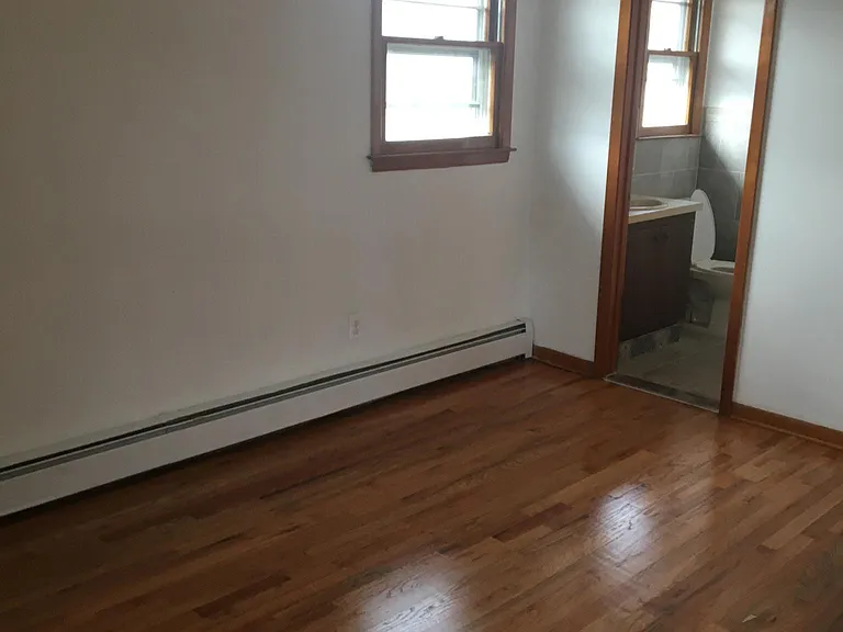 98 Gaston Ave — Photo 9