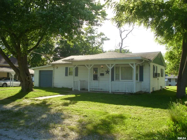 122 S Pitt St, Virginia, IL 62691