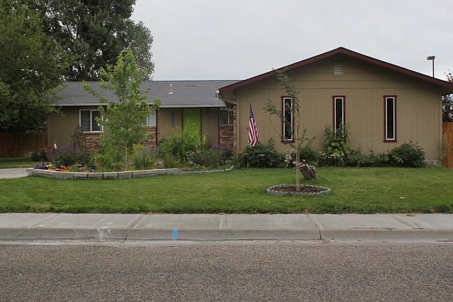 1st image of 597 Laurelwood Ave