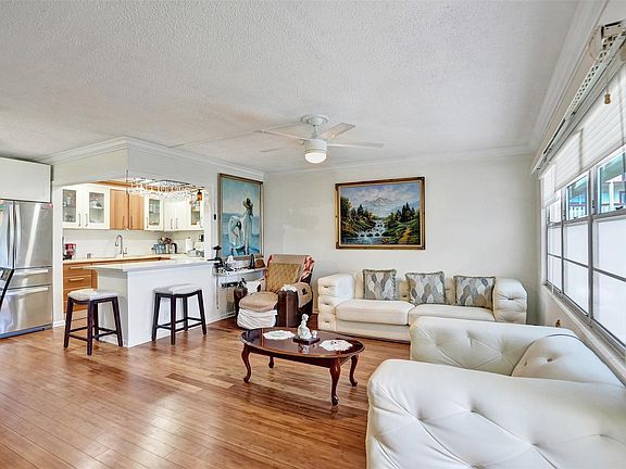 4th image of 342 Brighton #I