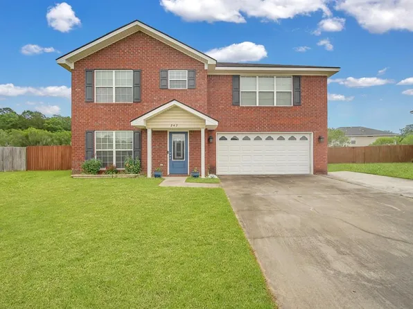 247 Manchester Ct, Midway, GA 31320