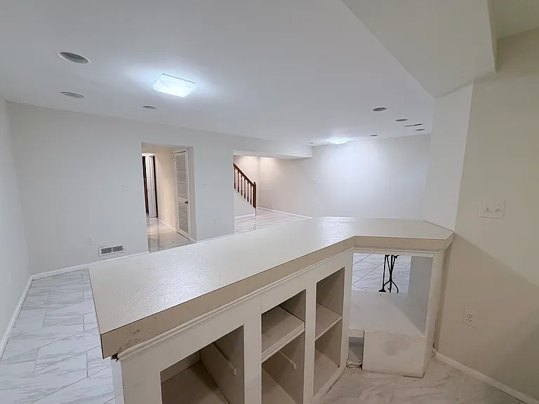 5900 Parenham Way — Photo 32