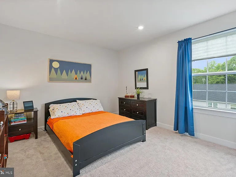 8378 Legacy Cir — Photo 31