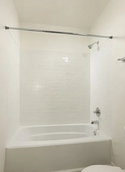 1004 W Clark Ave #1004 — Photo 29