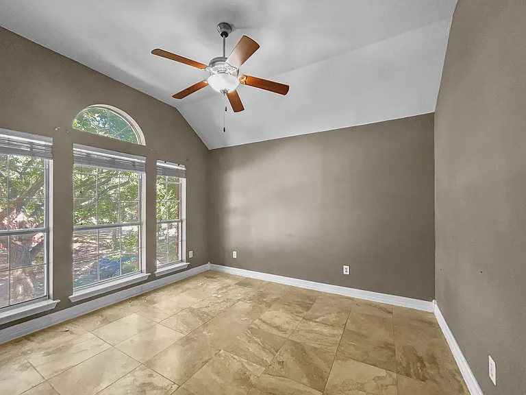 2132 Cliffside Dr — Photo 33