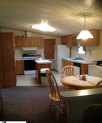 5th image of 9 Rolling Meadows Ave