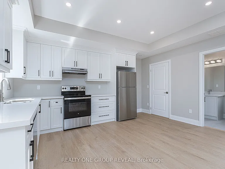 223 Grenfell St #2 — Photo 4