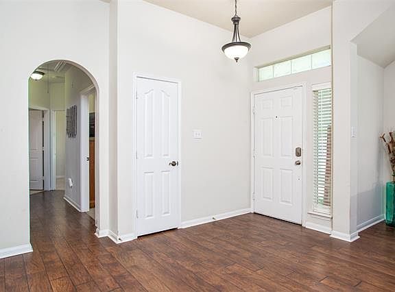 4th image of 3709 Juniper Cir