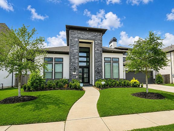 2nd image of 4831 Summer Place Ct