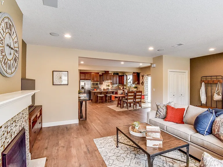 DR HORTON Pics from Model Home for Reference (2017)