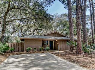 2 Lawton Rd, Hilton Head Island, SC 29928