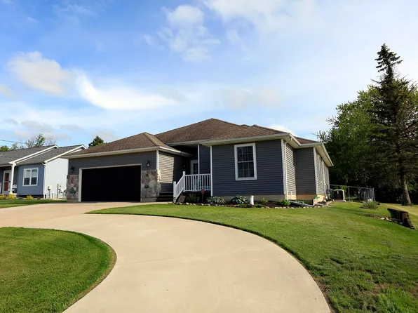 113 Davis Dr, Brooklyn, MI 49230