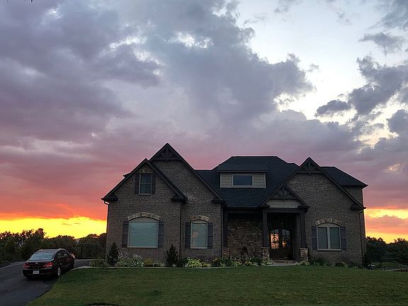 2nd image of 189 Tara Ct