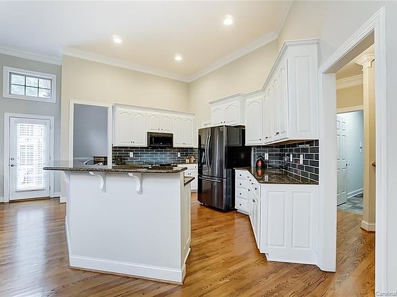 4th image of 510 Ballymote Ct