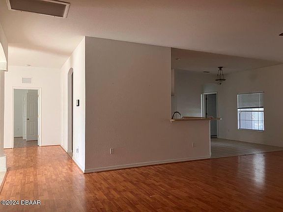5th image of 17414 Marcy Ave