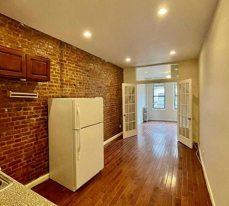 1st image of 651 Prospect Pl #1S
