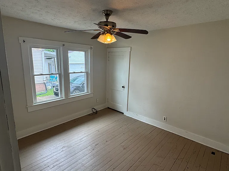 1601 S Yellow Springs St — Photo 15