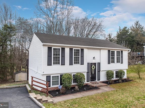 3rd image of 11005 Huntington Woods Cir