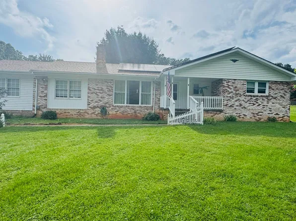 2228 Shutterlee Mill Rd, Staunton, VA 24401