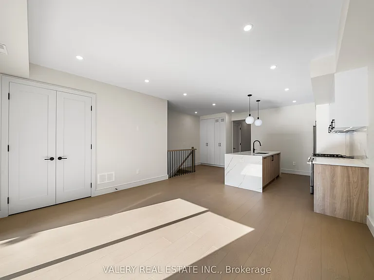 131 Dovercourt Rd #2 — Photo 21