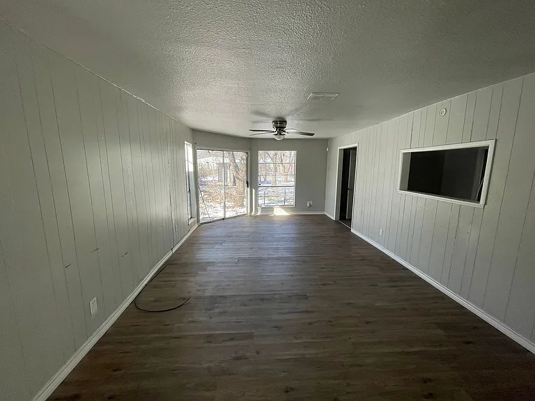 1442 Kirkwood St — Photo 1