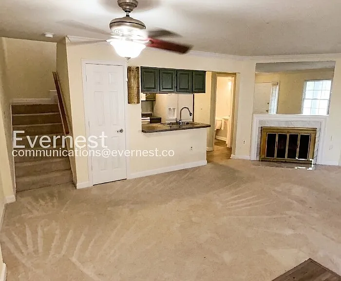 12135 Salemtown Dr — Photo 3