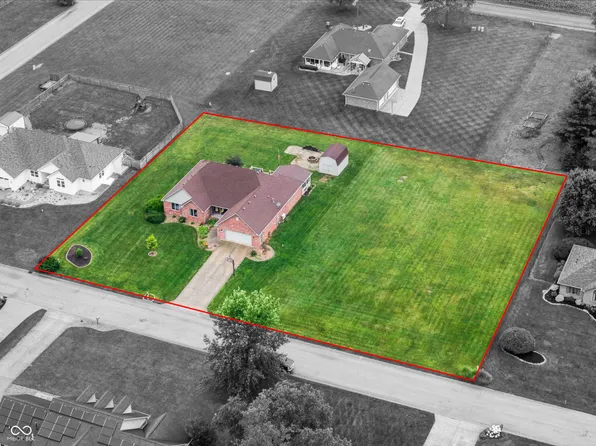 636 W Shel Lyn Ct, Greenfield, IN 46140