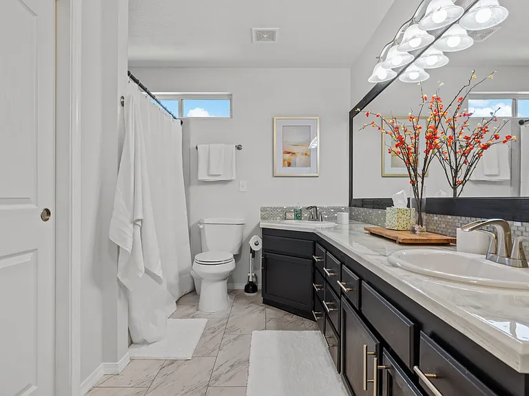 1528 E Falconrim Ct — Photo 43