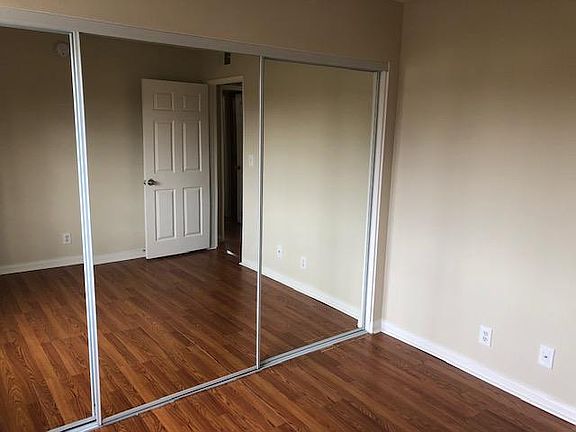 2nd image of 13733 Burbank Blvd #202