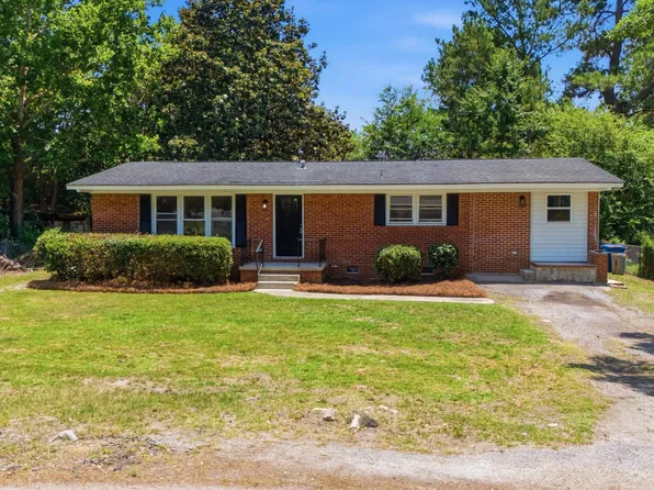 1040 E Sherwood Dr, Sumter, SC 29153