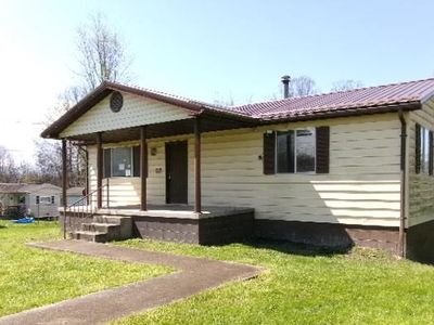 8 Sizemore Ln, Scarbro, WV, 25917